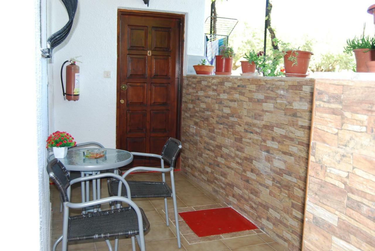 Studio Nastasia Áfitos Exterior foto